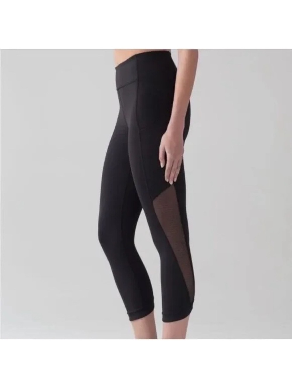 Lululemon Sole Training Crop Black Leggings Women’s Size 8